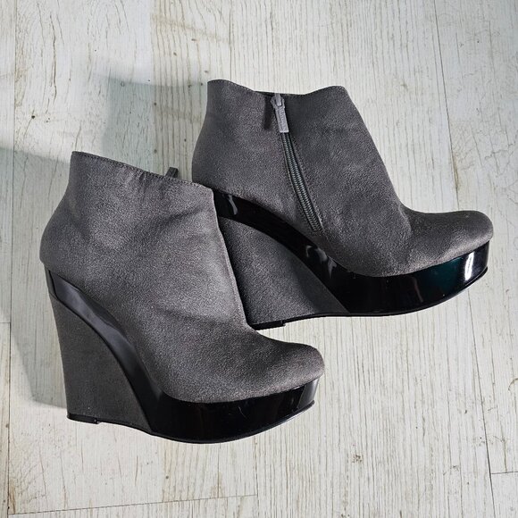 Michael Antonio Studio Gala Grey Wedge Ankle Boots 7 - Picture 1 of 13